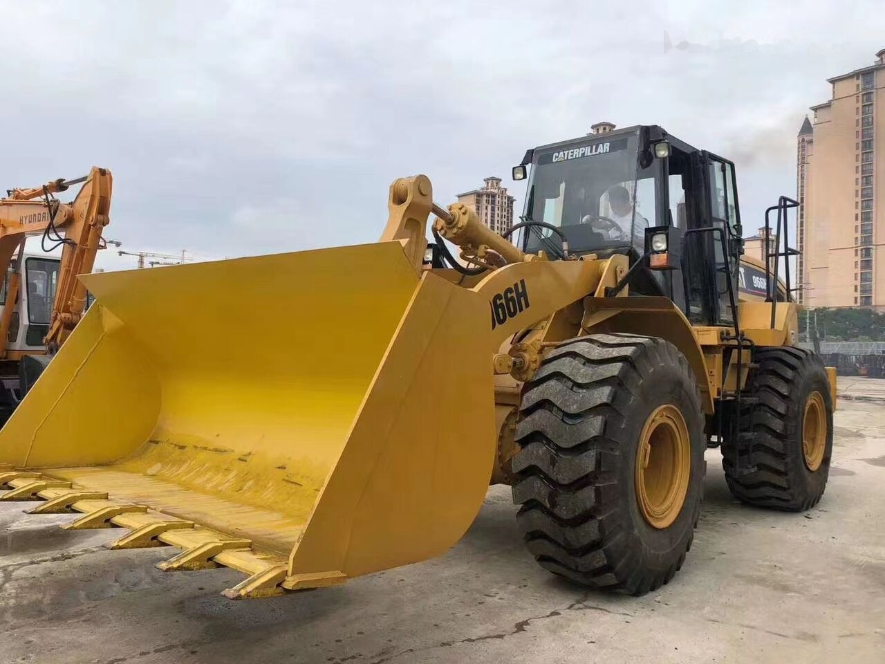Caterpillar 966H - Utovarivač točkaš: slika 2 Caterpillar 966H - Utovarivač točkaš: slika 2