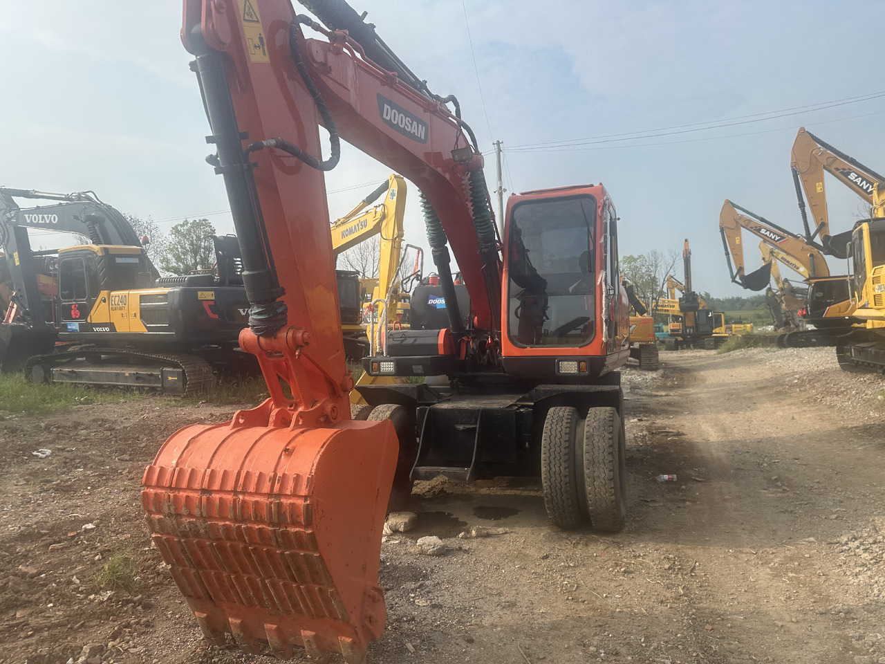 Doosan DX150W-9C - Bager točkaš: slika 5 Doosan DX150W-9C - Bager točkaš: slika 5