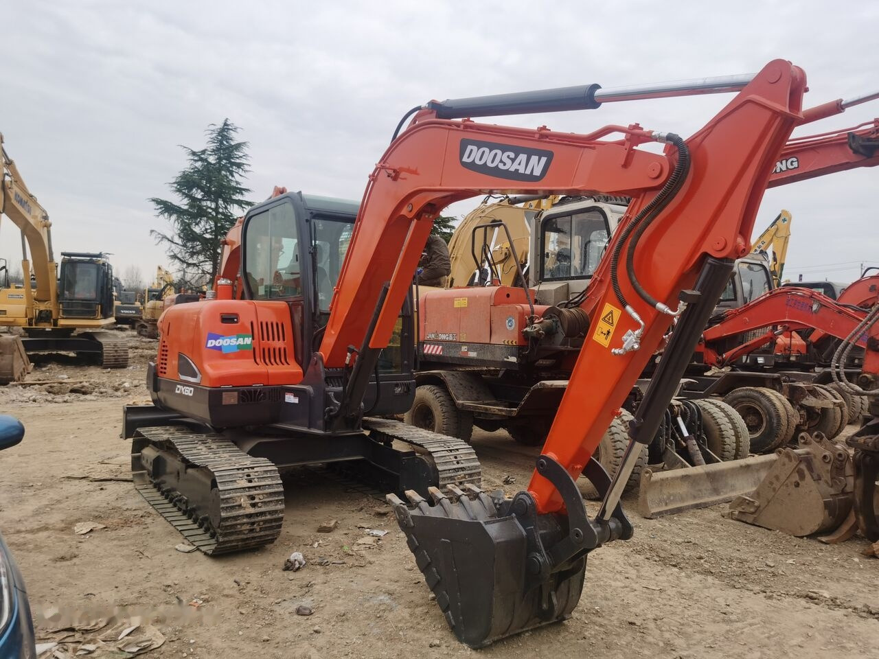 Doosan DX60 - Bager guseničar: slika 2 Doosan DX60 - Bager guseničar: slika 2
