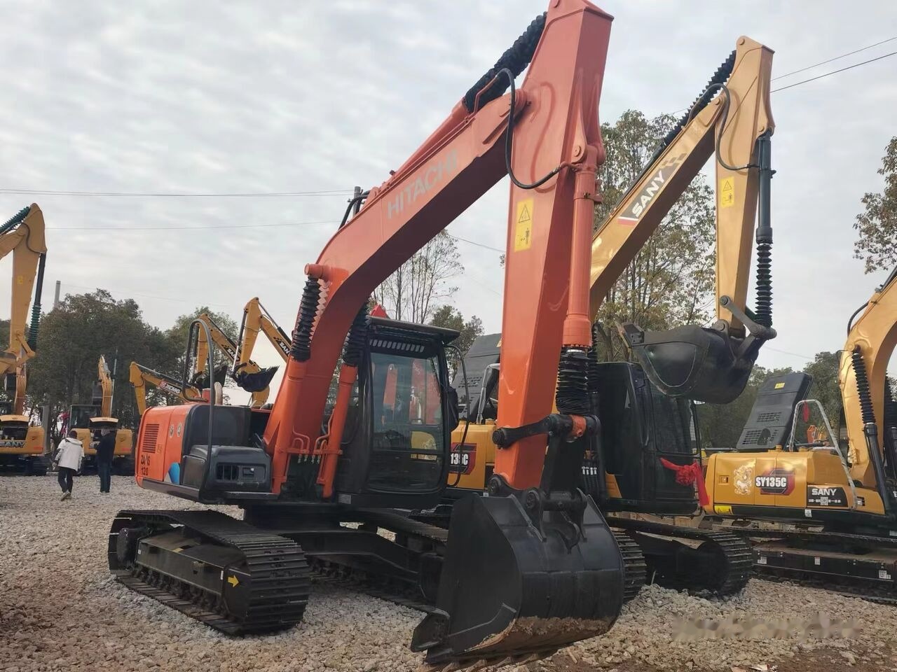 Hitachi ZX120 - Bager guseničar: slika 4 Hitachi ZX120 - Bager guseničar: slika 4