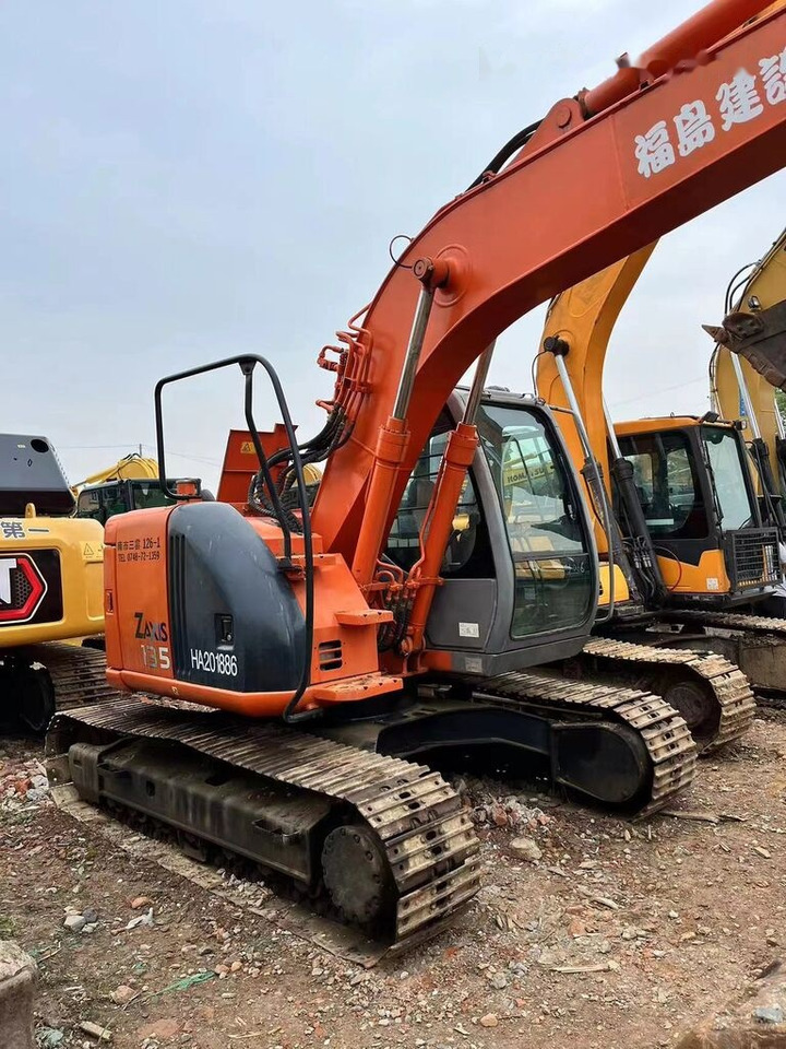 Hitachi ZX135 - Bager guseničar: slika 2 Hitachi ZX135 - Bager guseničar: slika 2