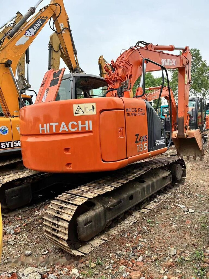Hitachi ZX135 - Bager guseničar: slika 1 Hitachi ZX135 - Bager guseničar: slika 1