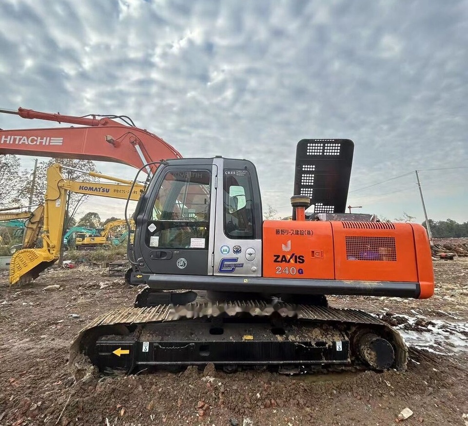 Hitachi ZX240 - Bager guseničar: slika 3 Hitachi ZX240 - Bager guseničar: slika 3