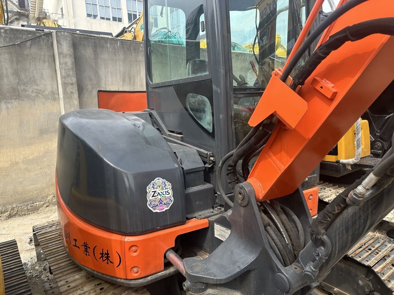 Hitachi ZX50U-2 - Mini bager: slika 1 Hitachi ZX50U-2 - Mini bager: slika 1
