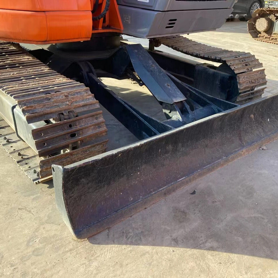 Hitachi ZX75US - Bager guseničar: slika 1 Hitachi ZX75US - Bager guseničar: slika 1