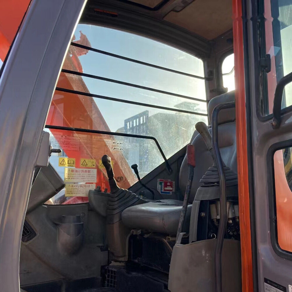 Hitachi ZX75US - Bager guseničar: slika 3 Hitachi ZX75US - Bager guseničar: slika 3