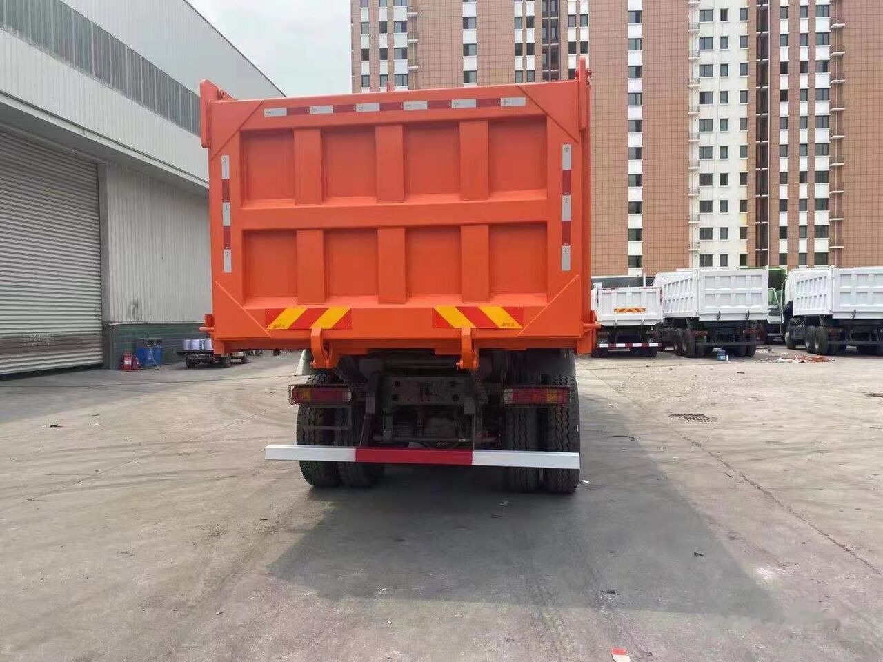 Howo 371 - Istovarivač: slika 3 Howo 371 - Istovarivač: slika 3