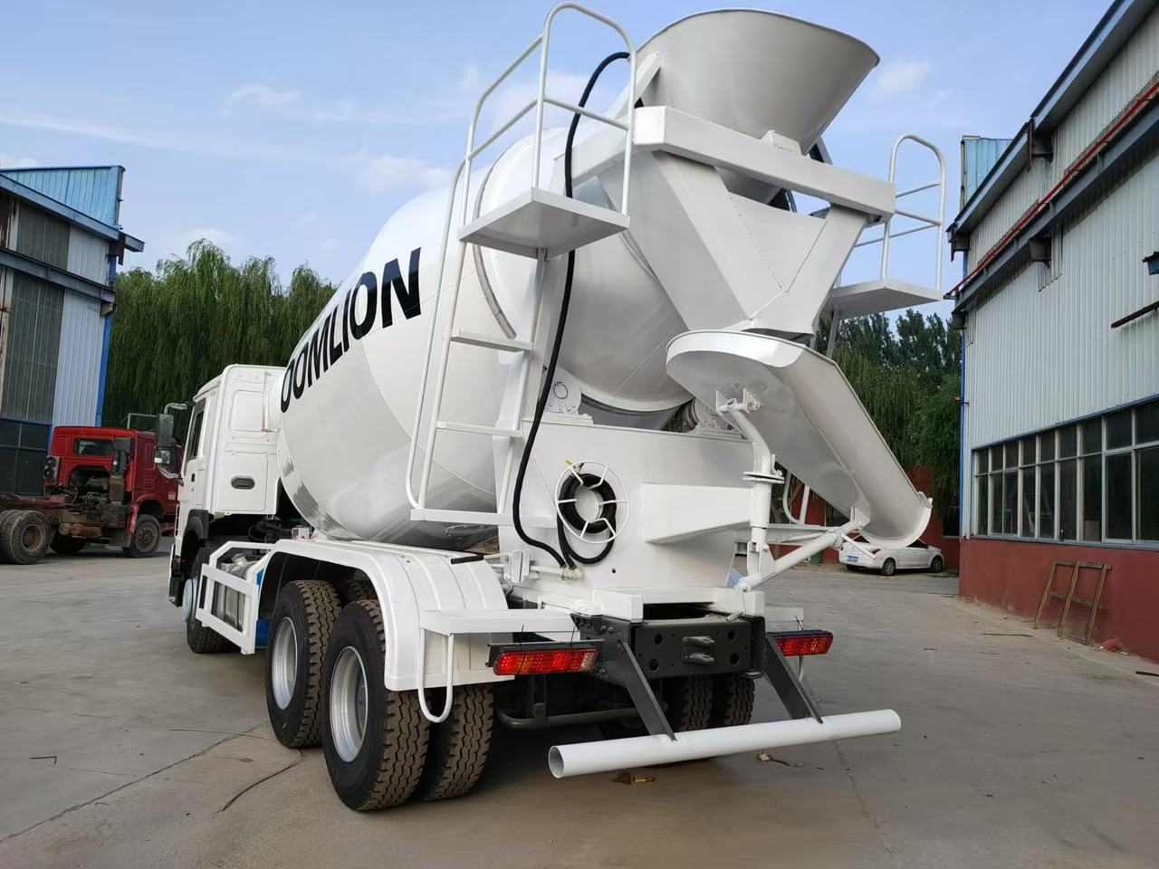 Howo HOWO 371 concrete truck - Mikser za beton: slika 3 Howo HOWO 371 concrete truck - Mikser za beton: slika 3