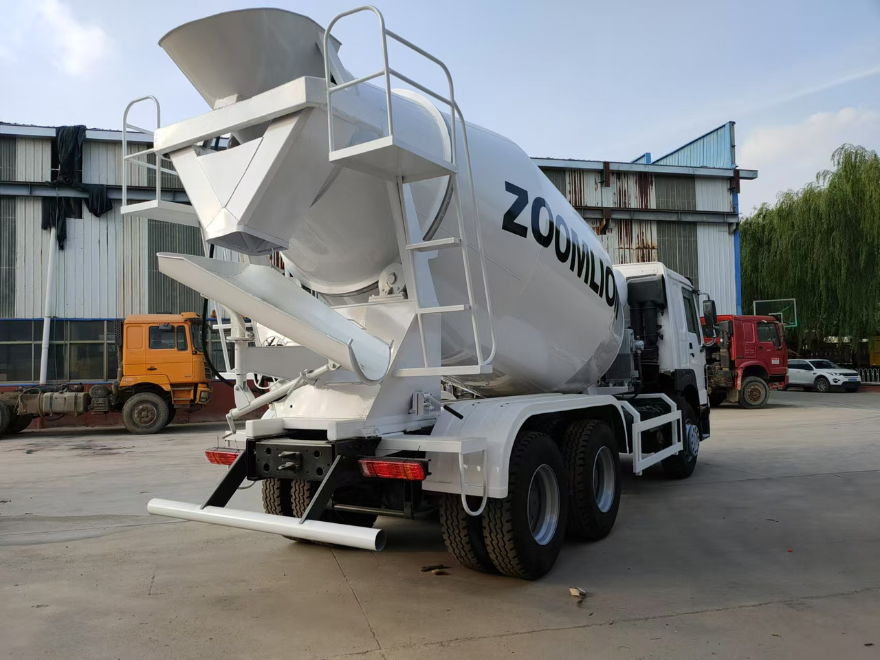Howo HOWO 371 concrete truck - Mikser za beton: slika 4 Howo HOWO 371 concrete truck - Mikser za beton: slika 4
