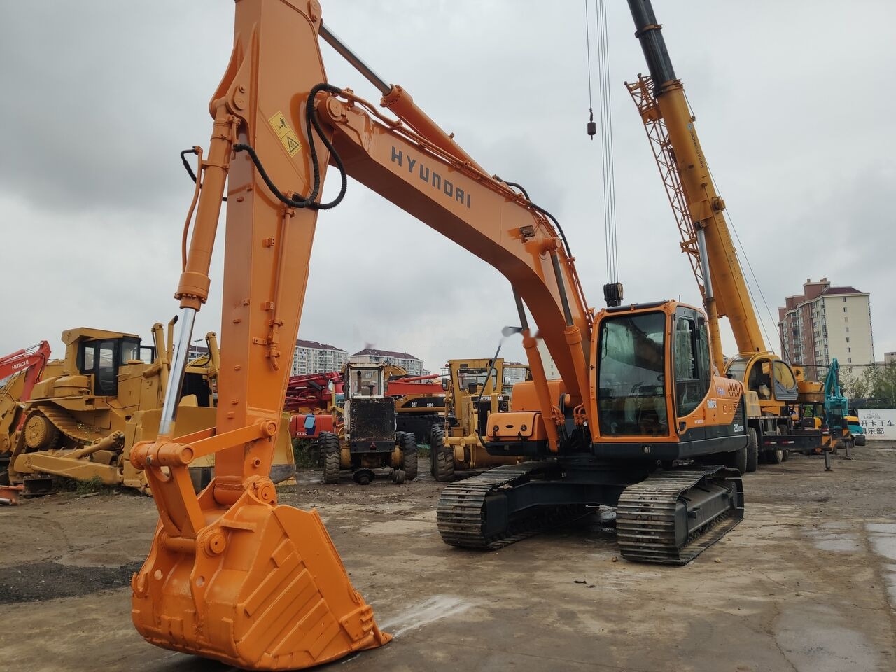 Hyundai R220LC-9s - Bager guseničar: slika 4 Hyundai R220LC-9s - Bager guseničar: slika 4