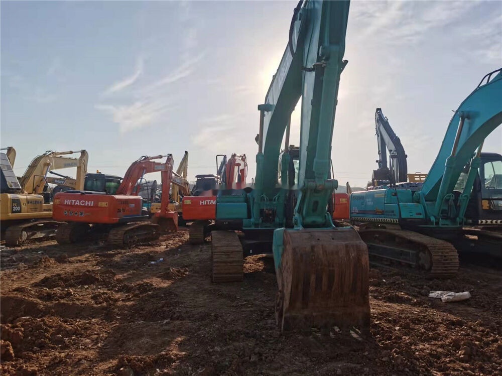 Kobelco SK200LC - Bager guseničar: slika 1 Kobelco SK200LC - Bager guseničar: slika 1