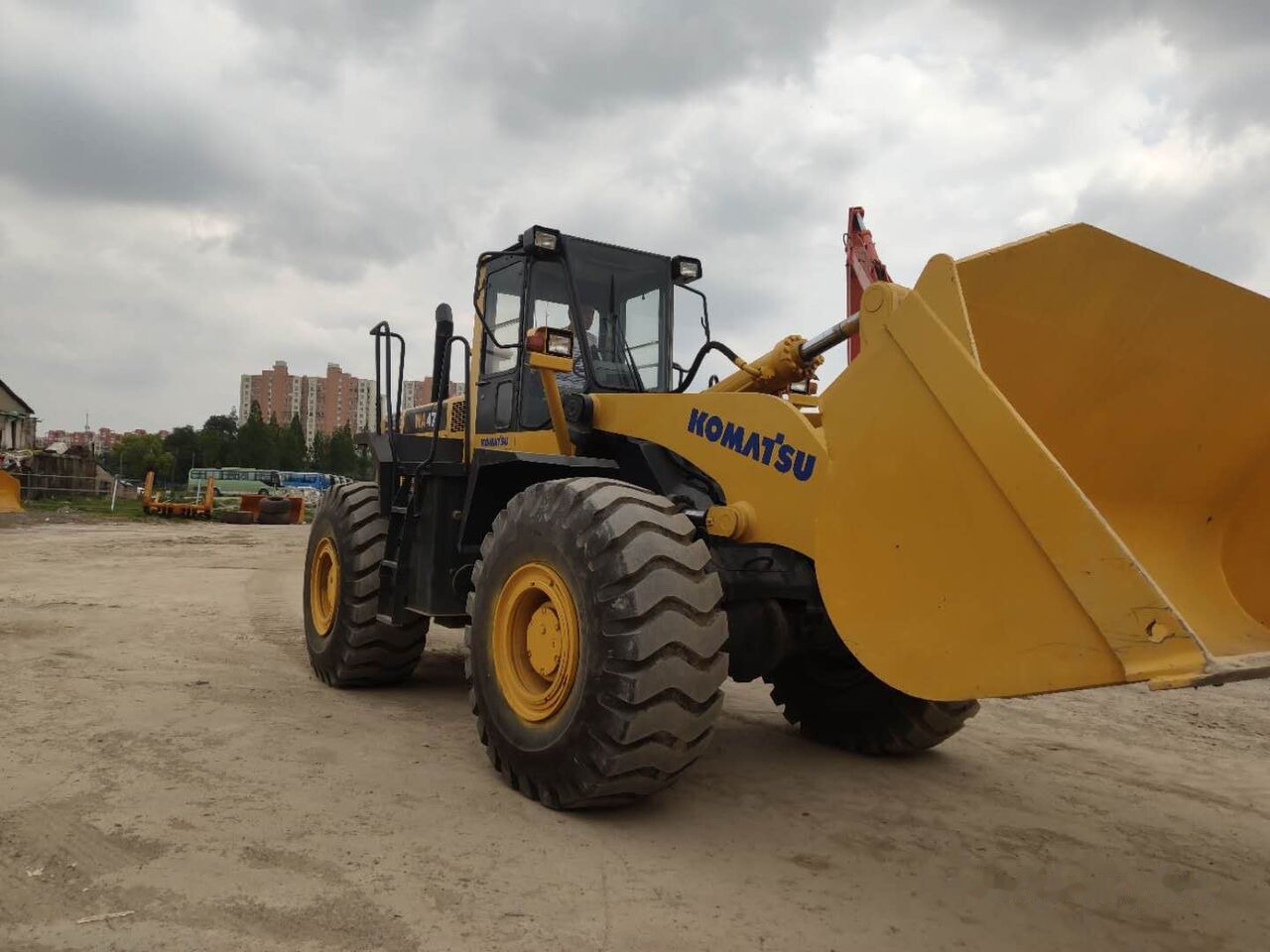 Komatsu WA470 - Utovarivač točkaš: slika 3 Komatsu WA470 - Utovarivač točkaš: slika 3