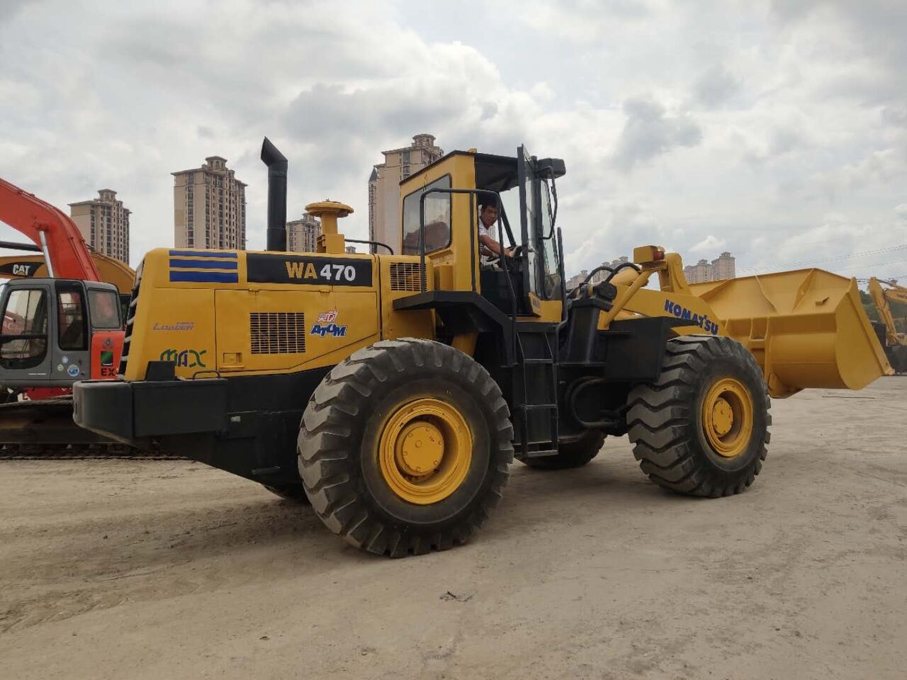 Komatsu WA470 - Utovarivač točkaš: slika 2 Komatsu WA470 - Utovarivač točkaš: slika 2