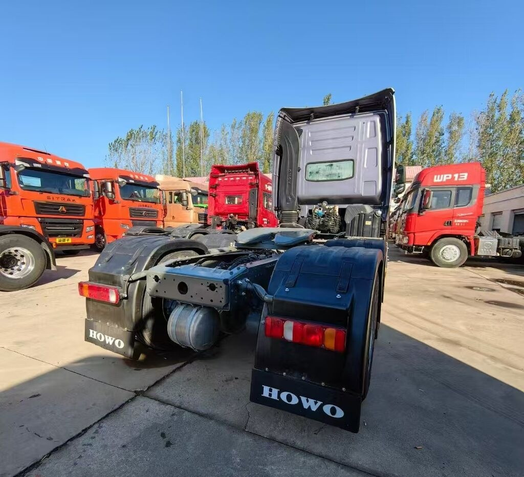 Sinotruk Howo T7H - Tegljač: slika 3 Sinotruk Howo T7H - Tegljač: slika 3