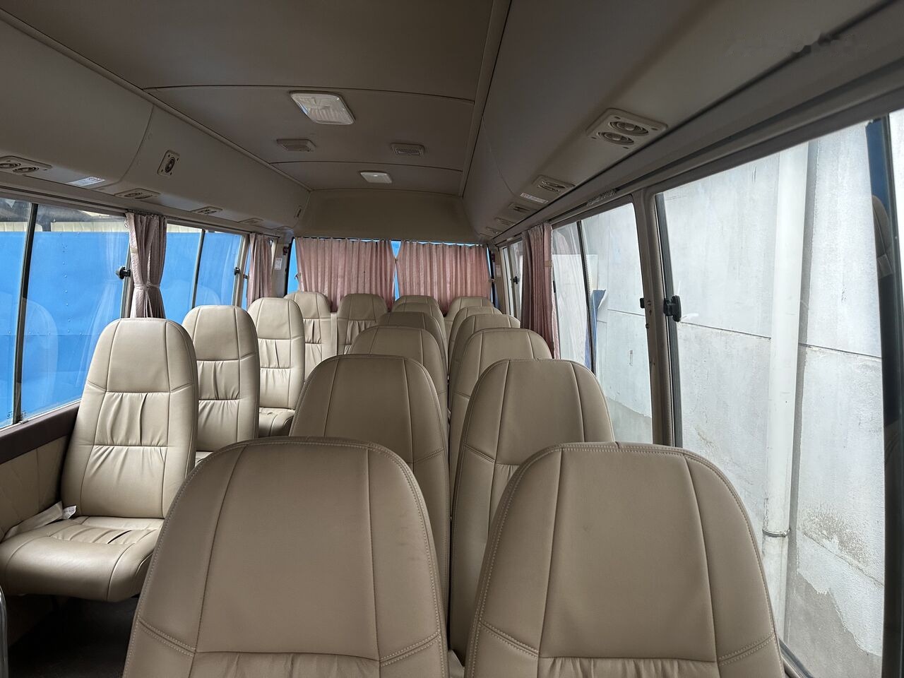 Gradski autobus Toyota diesel Coaster: slika 6