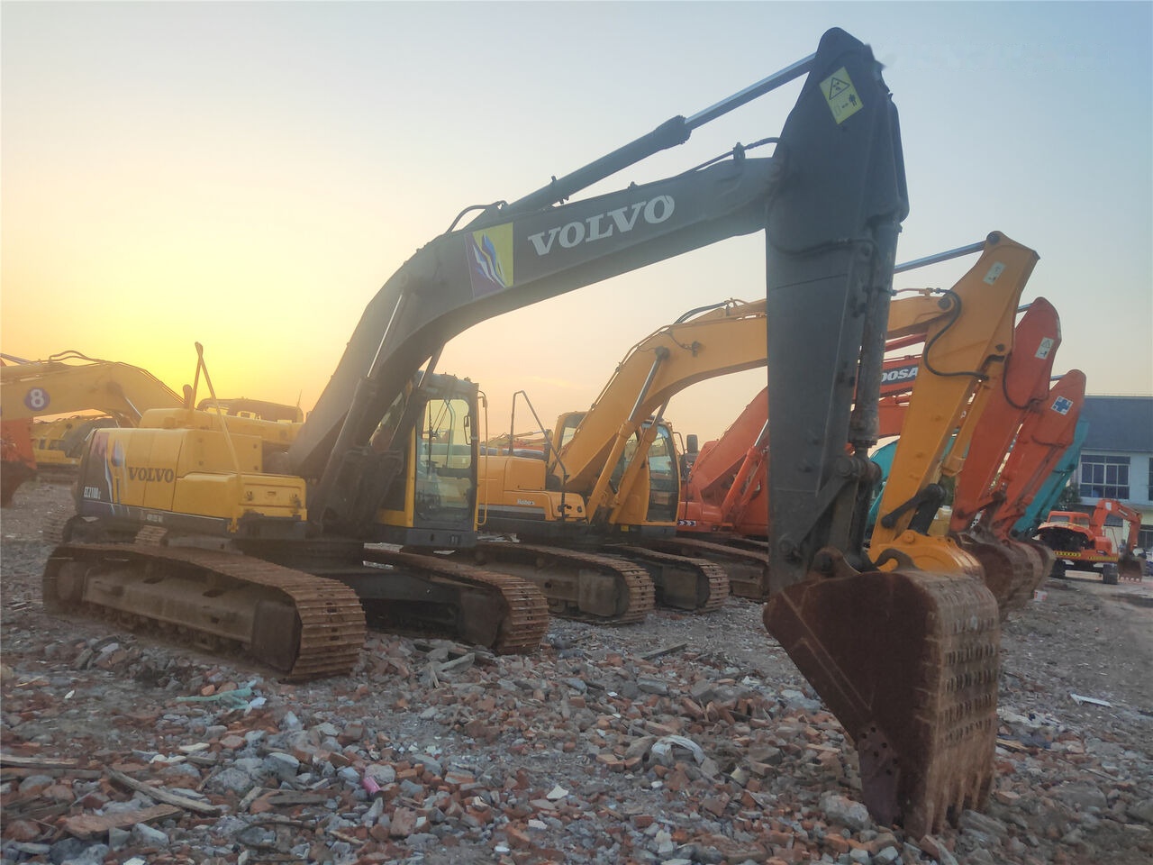 Bager guseničar Volvo EC210BLC: slika 7
