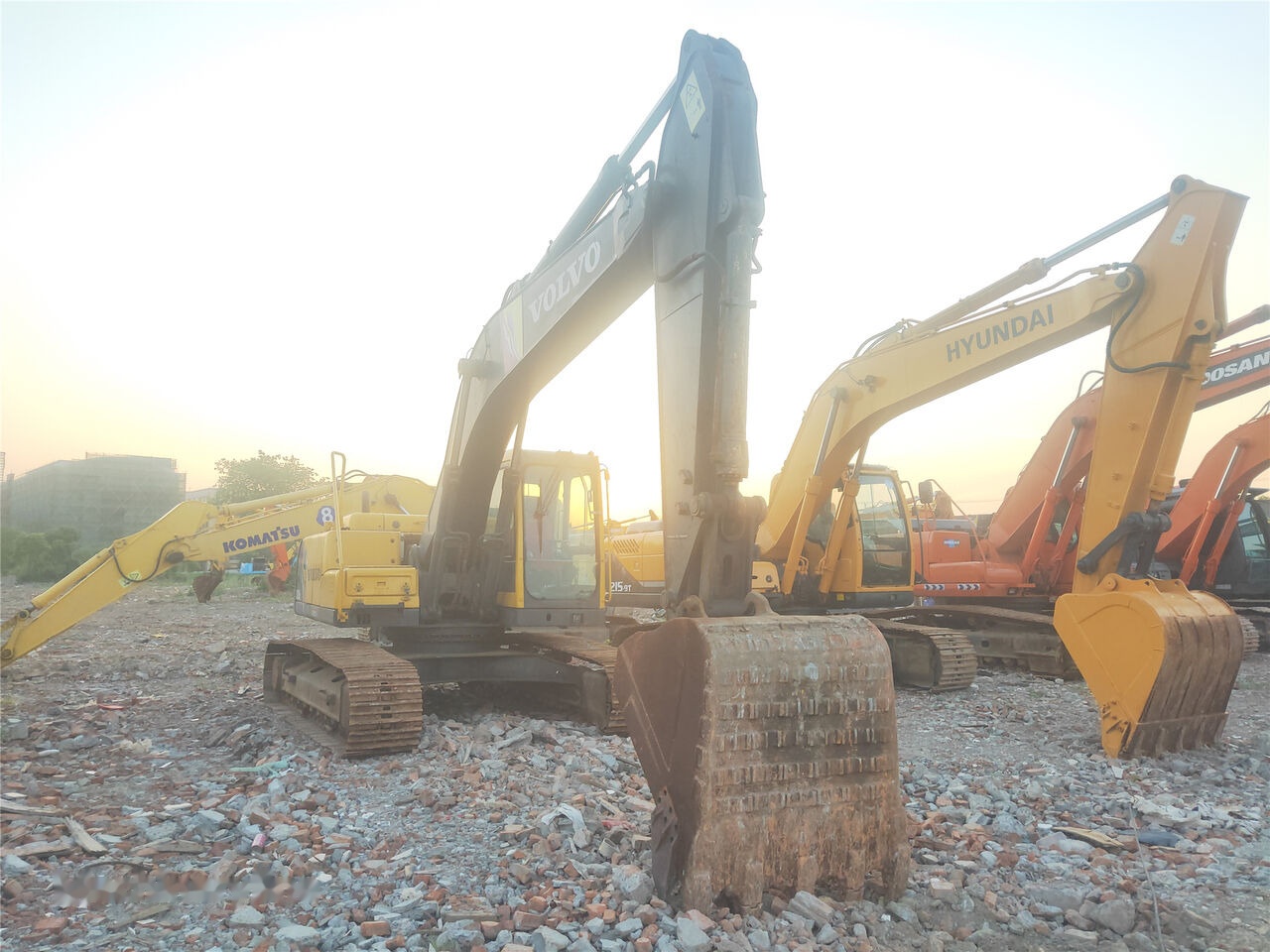 Bager guseničar Volvo EC210BLC: slika 8