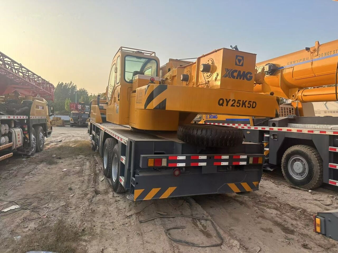 XCMG QY25K5D -3 - Pokretni kran: slika 2 XCMG QY25K5D -3 - Pokretni kran: slika 2