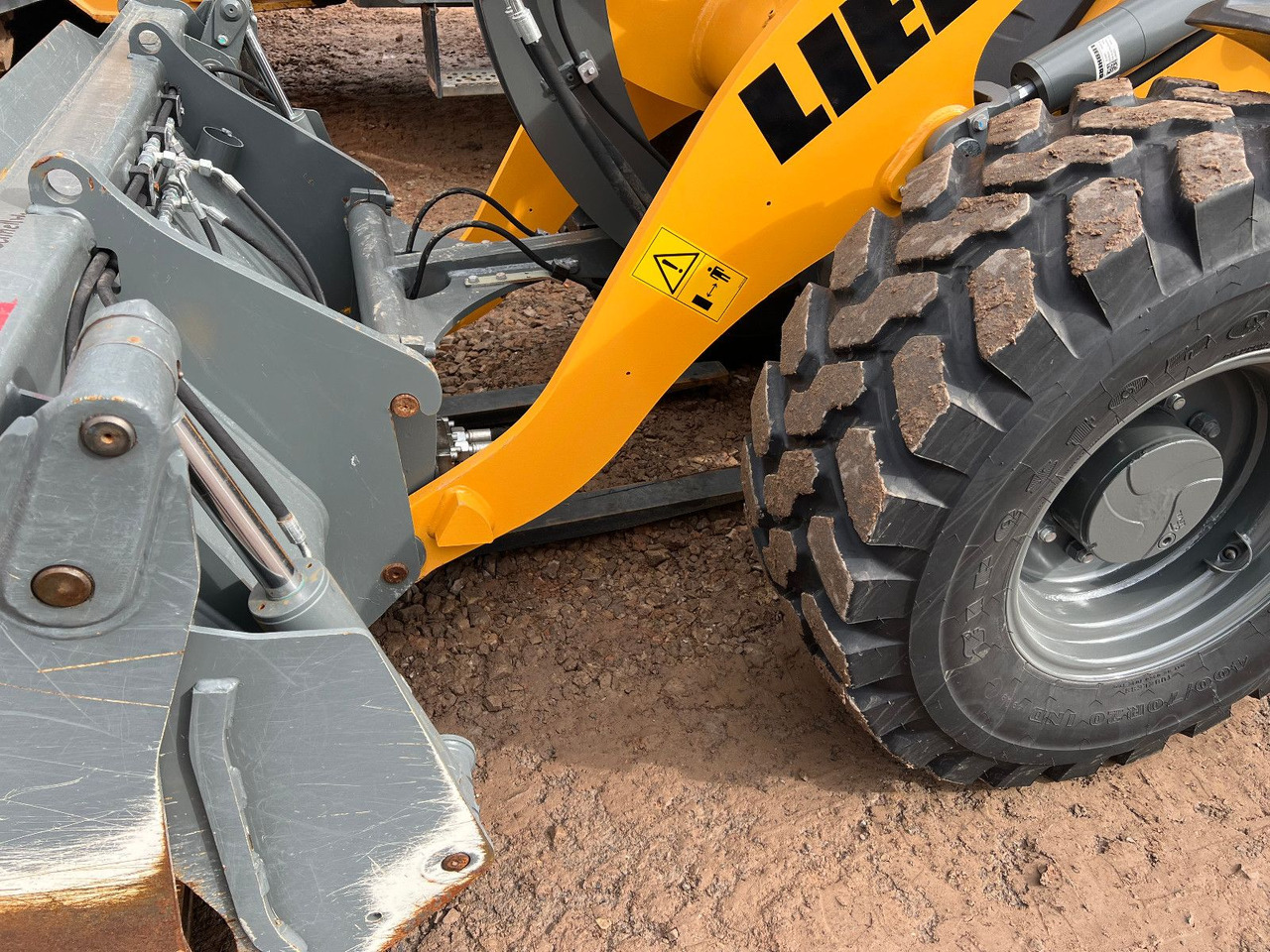 Liebherr L 507 Stereo V Likufix 2x verfügbar - Utovarivač točkaš: slika 3 Liebherr L 507 Stereo V Likufix 2x verfügbar - Utovarivač točkaš: slika 3