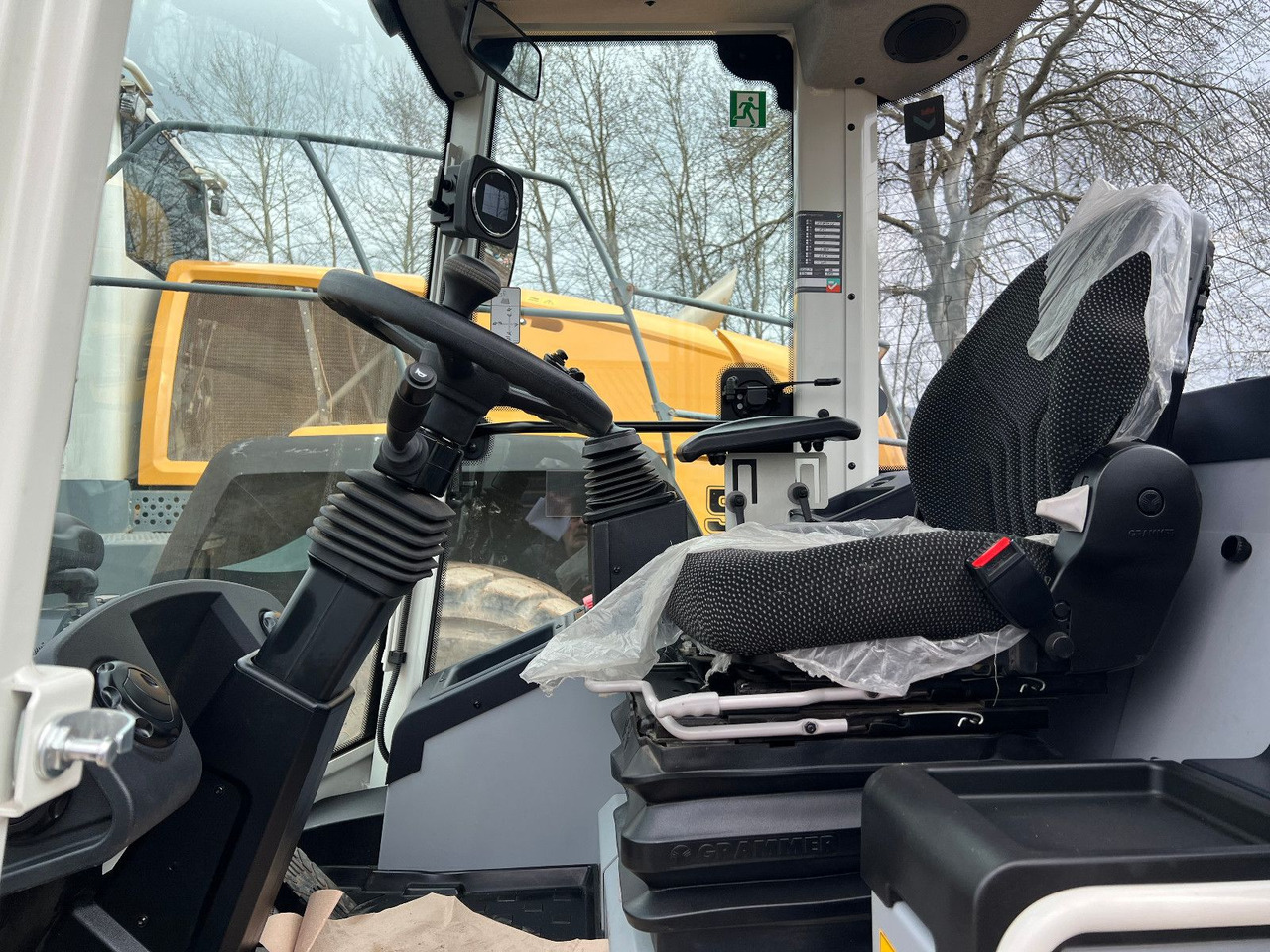 Liebherr L 507 Stereo V Likufix 2x verfügbar - Utovarivač točkaš: slika 5 Liebherr L 507 Stereo V Likufix 2x verfügbar - Utovarivač točkaš: slika 5