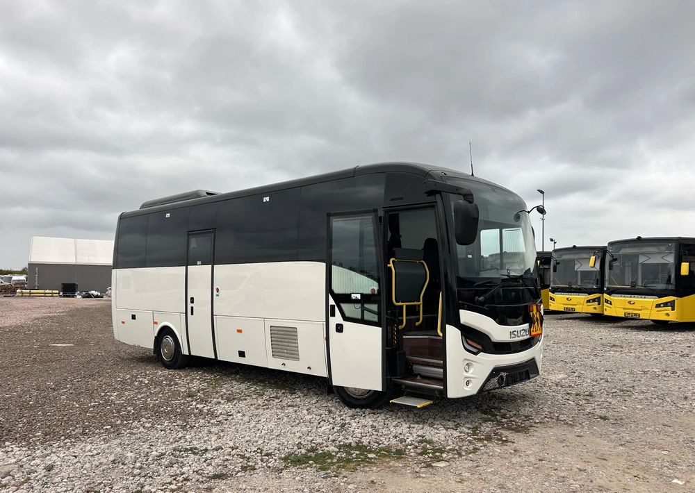 Isuzu Grand Toro - Prigradski autobus: slika 2 Isuzu Grand Toro - Prigradski autobus: slika 2