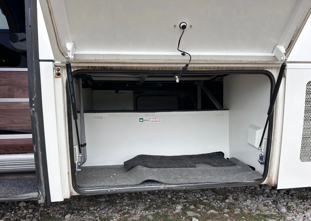 Isuzu Grand Toro - Prigradski autobus: slika 5 Isuzu Grand Toro - Prigradski autobus: slika 5