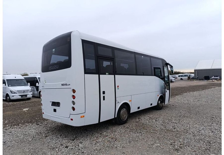 Isuzu Novolux - Prigradski autobus: slika 3 Isuzu Novolux - Prigradski autobus: slika 3