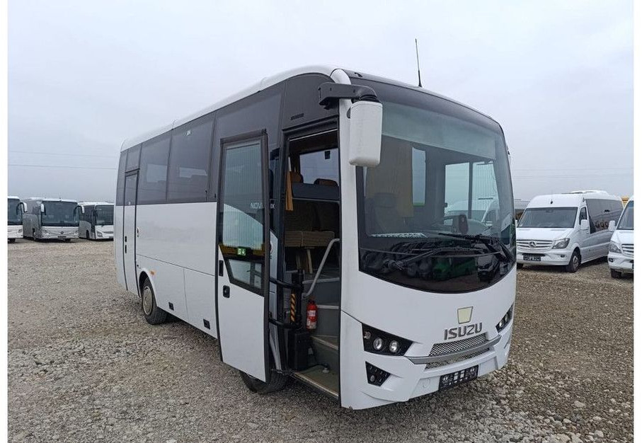 Isuzu Novolux - Prigradski autobus: slika 1 Isuzu Novolux - Prigradski autobus: slika 1