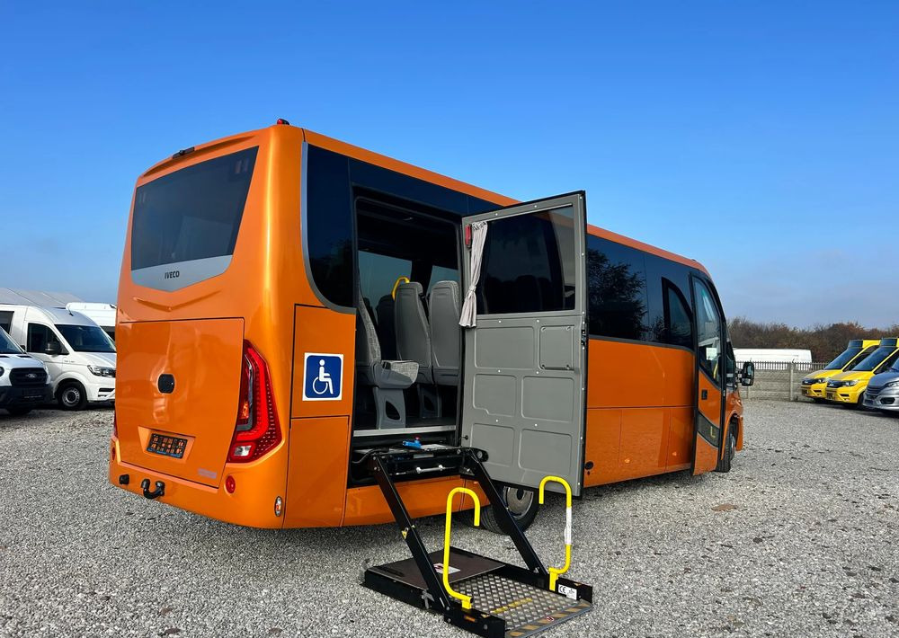 Iveco Daily - Minibus, Putnički kombi: slika 1 Iveco Daily - Minibus, Putnički kombi: slika 1