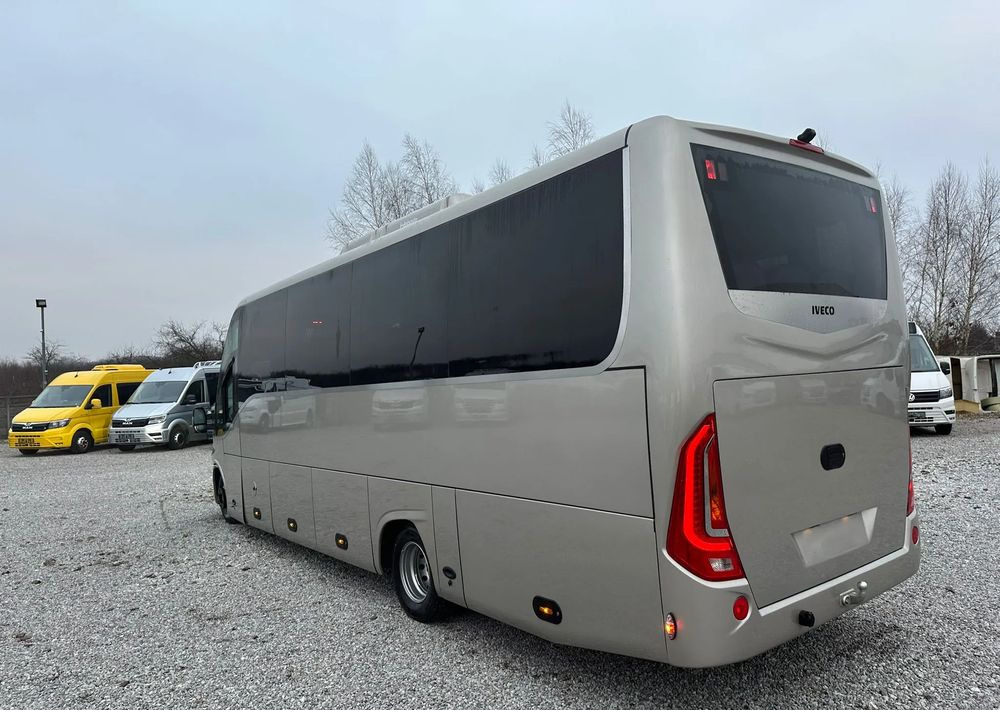 Iveco Daily - Minibus, Putnički kombi: slika 5 Iveco Daily - Minibus, Putnički kombi: slika 5