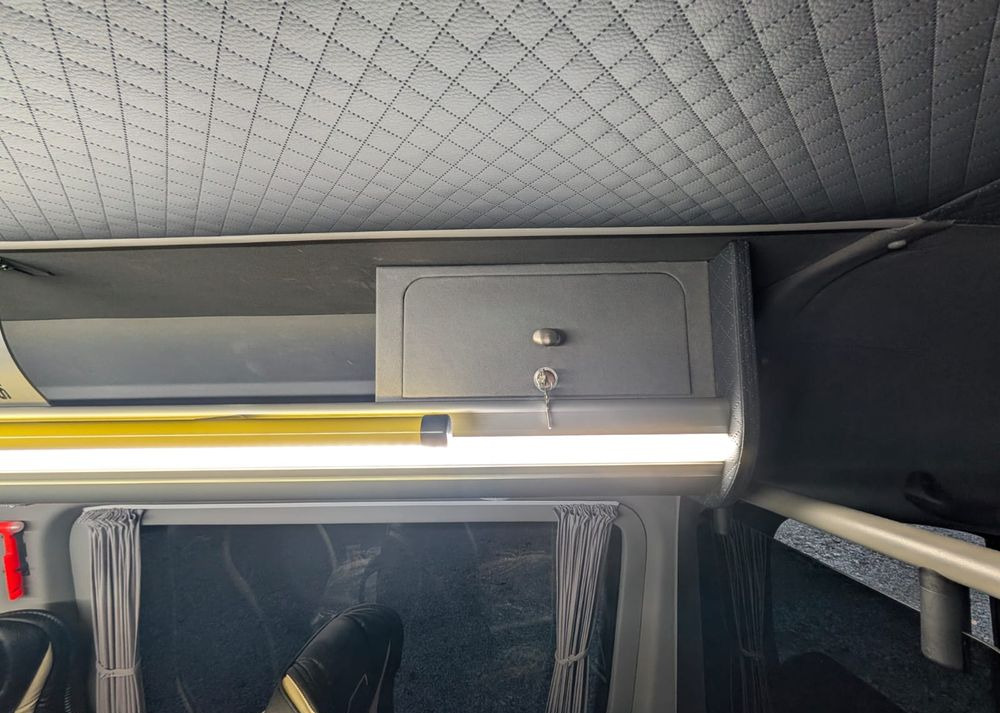 Minibus, Putnički kombi novi Mercedes-Benz Sprinter 519: slika 20