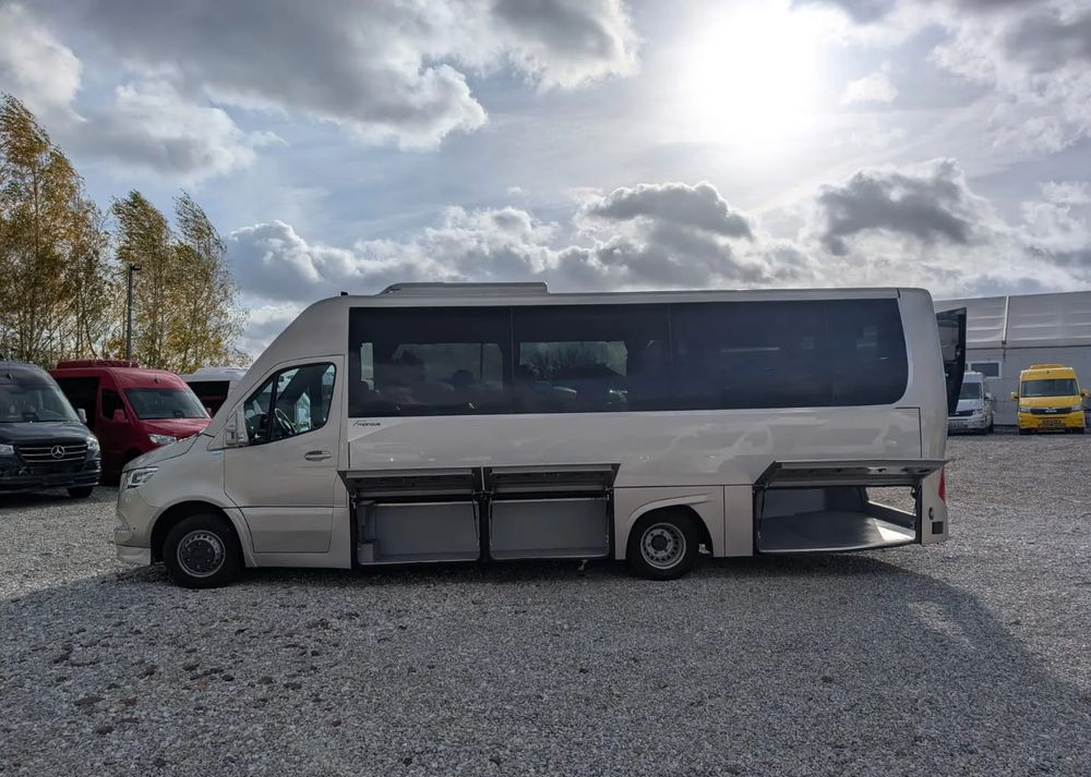 Minibus, Putnički kombi novi Mercedes-Benz Sprinter 519: slika 13
