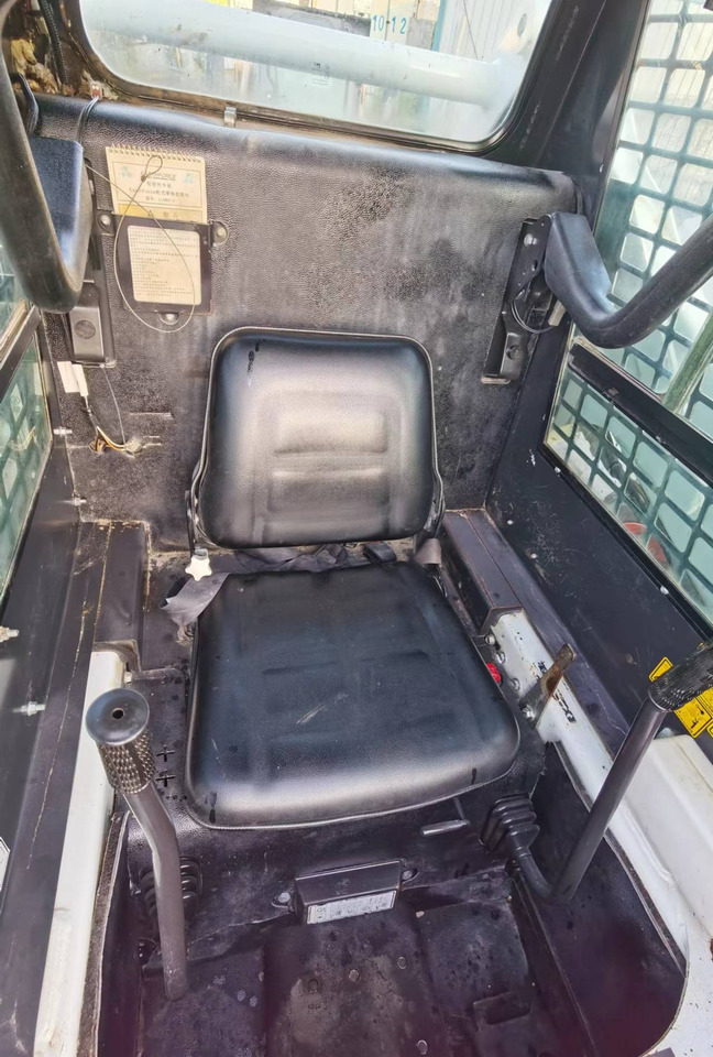 BOBCAT S18 - Mini utovarivač: slika 4 BOBCAT S18 - Mini utovarivač: slika 4