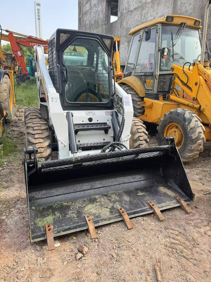 BOBCAT S300 - Bager utovarivač: slika 3 BOBCAT S300 - Bager utovarivač: slika 3