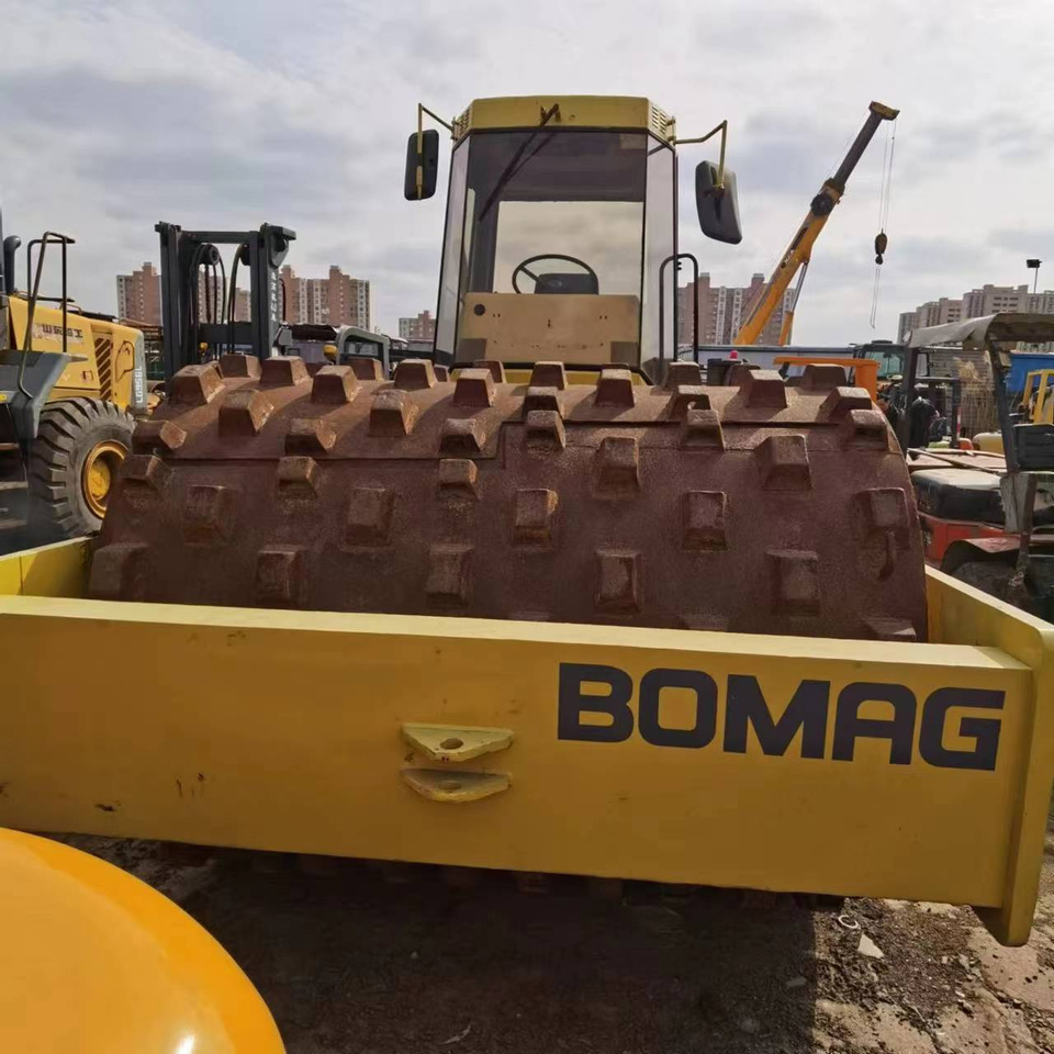 BOMAG BW217D-2 - Kompaktor: slika 3 BOMAG BW217D-2 - Kompaktor: slika 3
