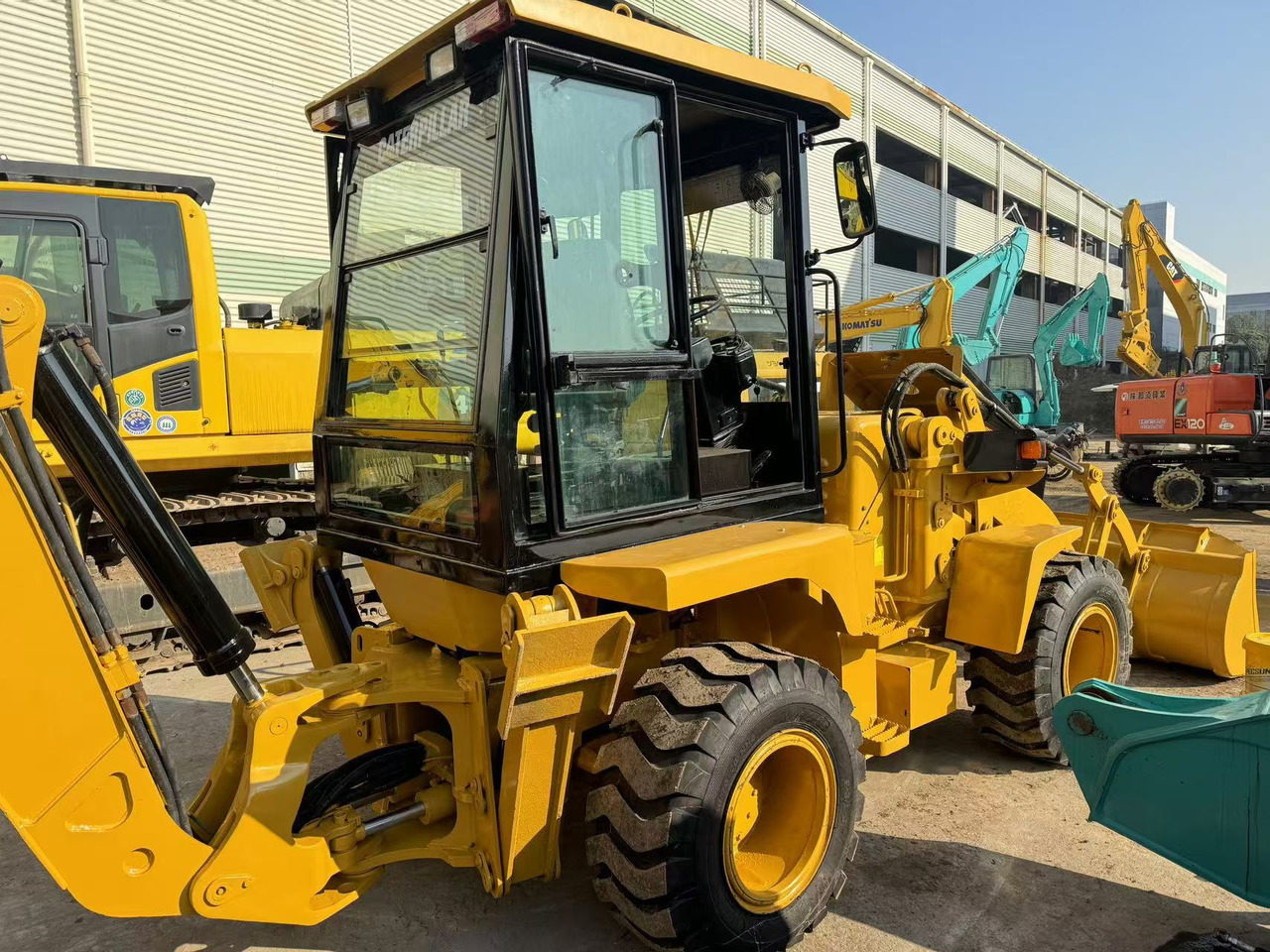 CAT 420F CHINA MADE - Bager utovarivač: slika 2 CAT 420F CHINA MADE - Bager utovarivač: slika 2