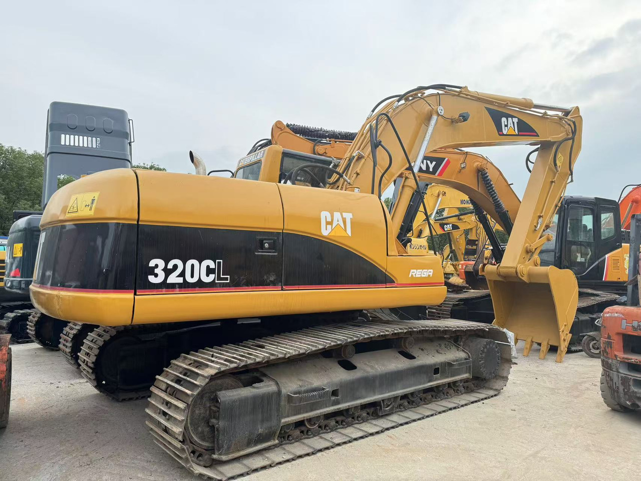 CATERPILLAR 320C - Bager guseničar: slika 1 CATERPILLAR 320C - Bager guseničar: slika 1
