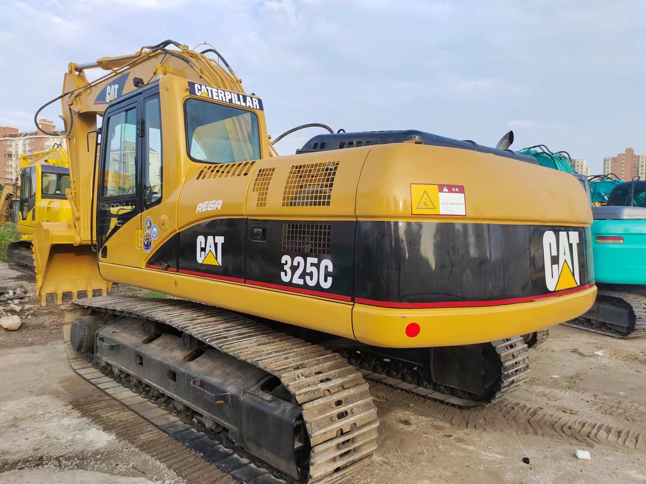 CATERPILLAR 325C - Bager guseničar: slika 1 CATERPILLAR 325C - Bager guseničar: slika 1