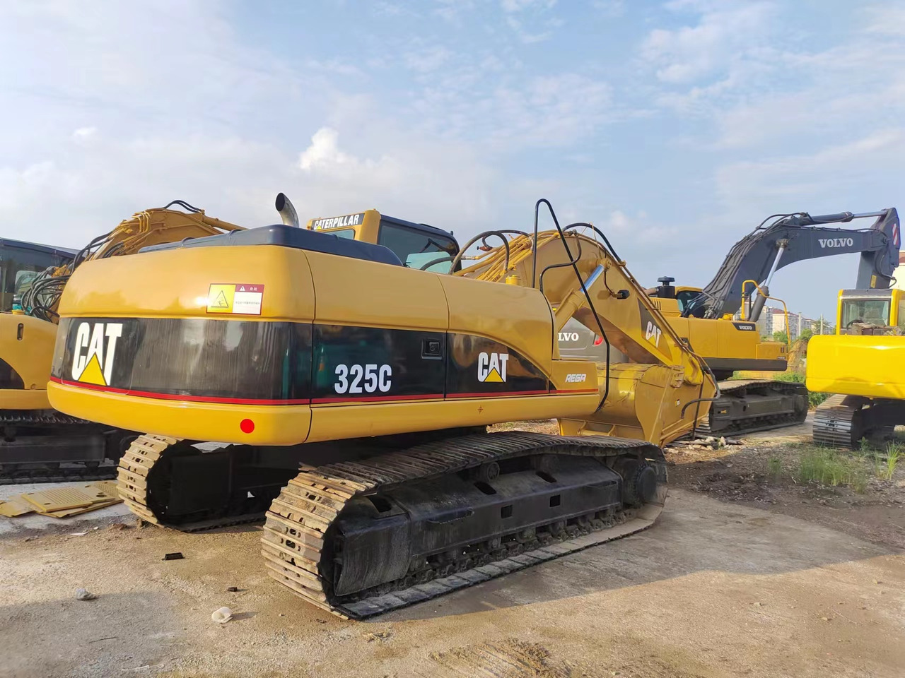 CATERPILLAR 325C - Bager guseničar: slika 2 CATERPILLAR 325C - Bager guseničar: slika 2