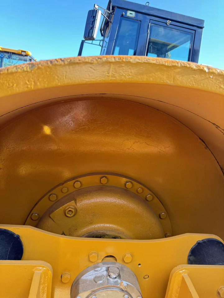 CATERPILLAR CS683E - Valjak za puteve: slika 5 CATERPILLAR CS683E - Valjak za puteve: slika 5