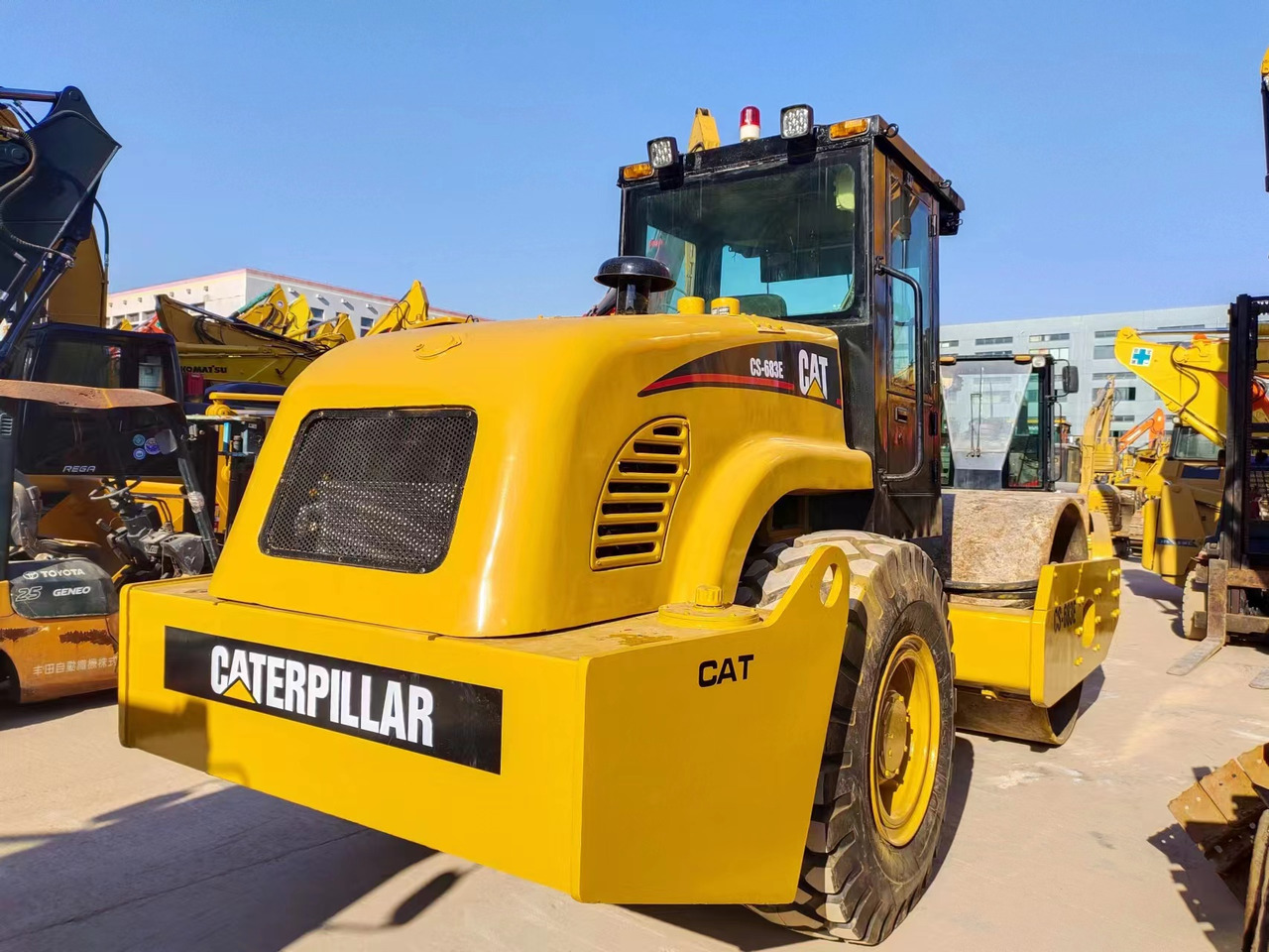 CATERPILLAR CS683E - Kompaktor: slika 4 CATERPILLAR CS683E - Kompaktor: slika 4