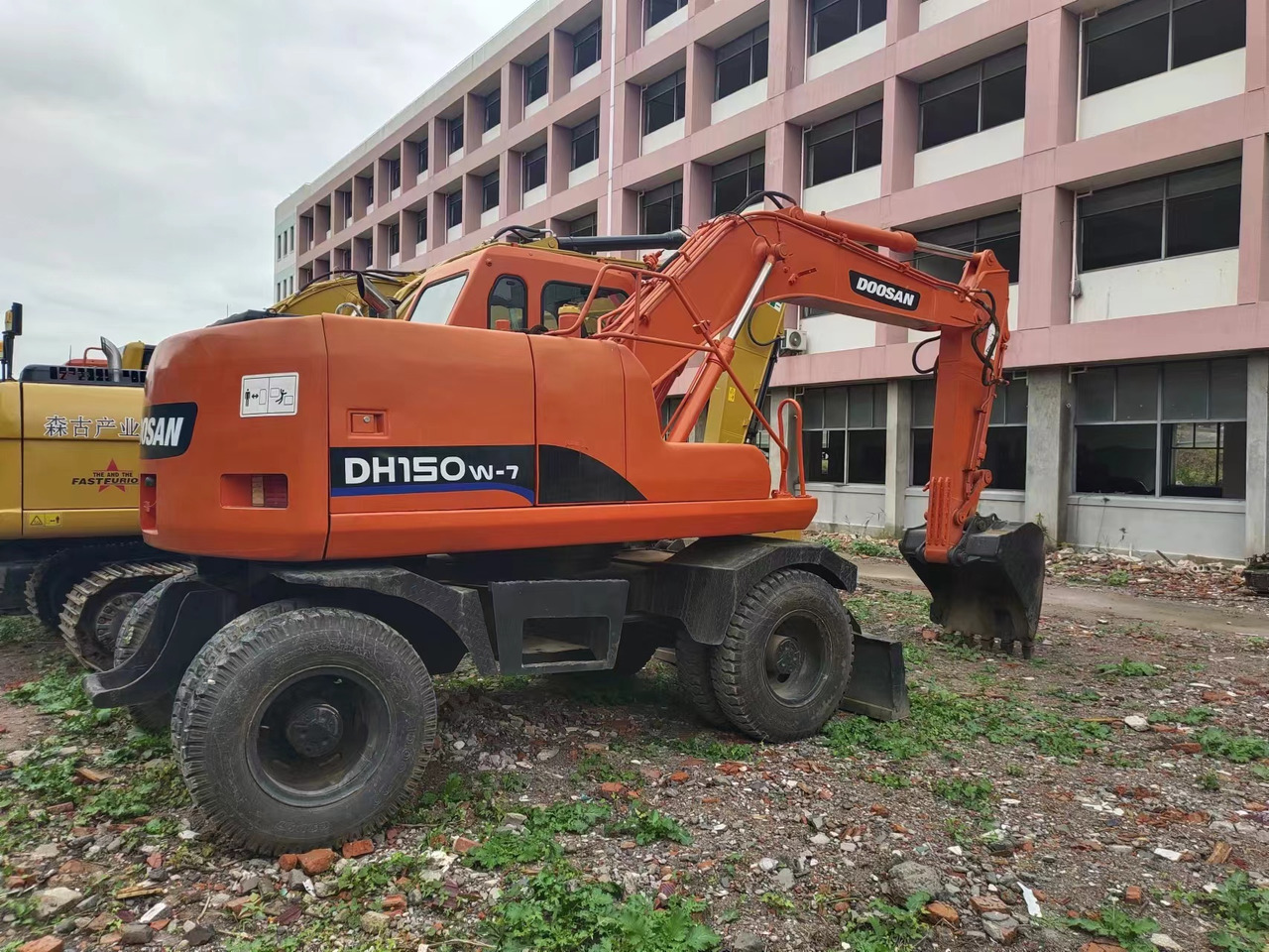 DOOSAN DH150W-7 - Bager točkaš: slika 5 DOOSAN DH150W-7 - Bager točkaš: slika 5