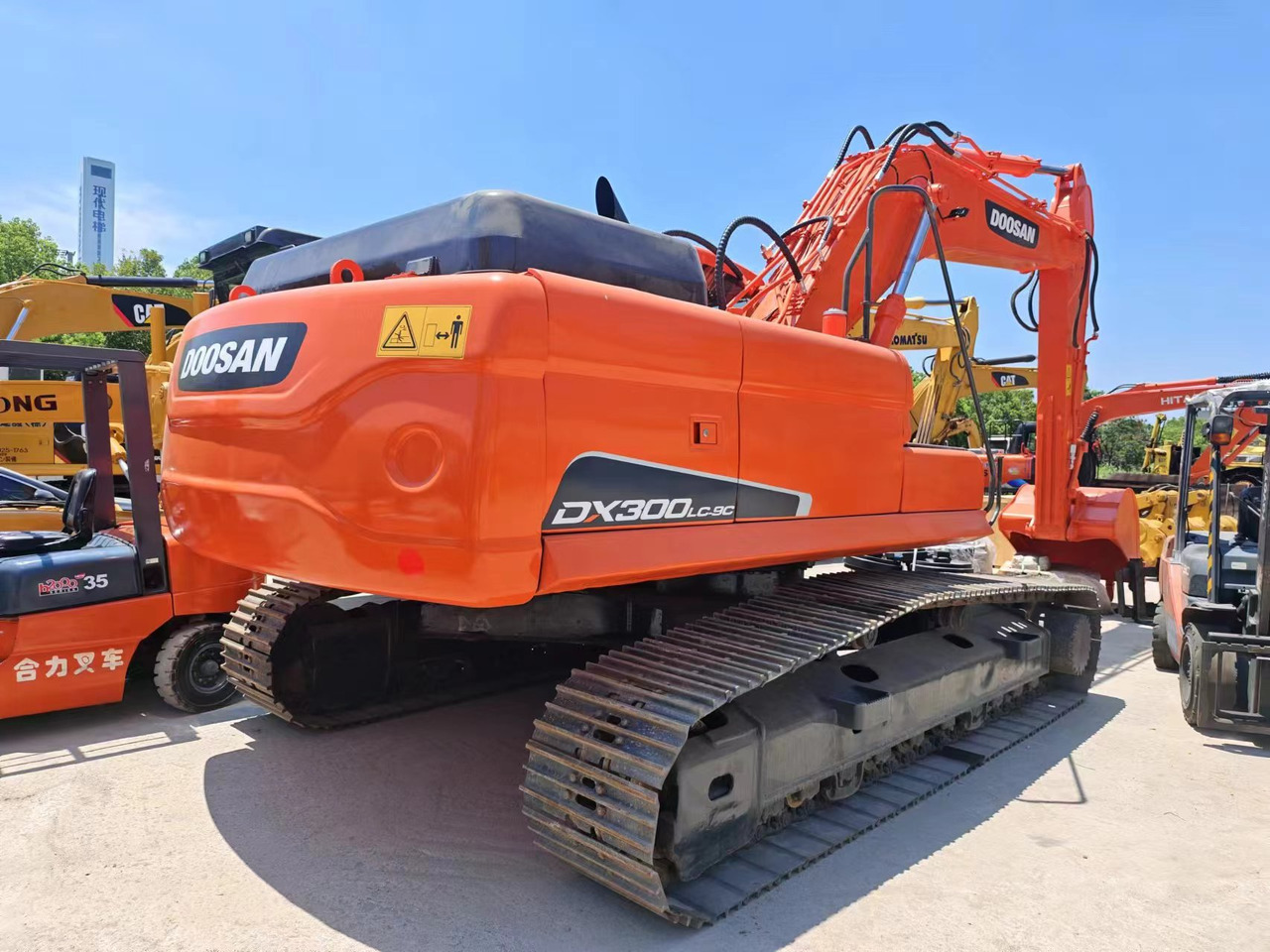 DOOSAN DX300LC-9C - Bager guseničar: slika 3 DOOSAN DX300LC-9C - Bager guseničar: slika 3