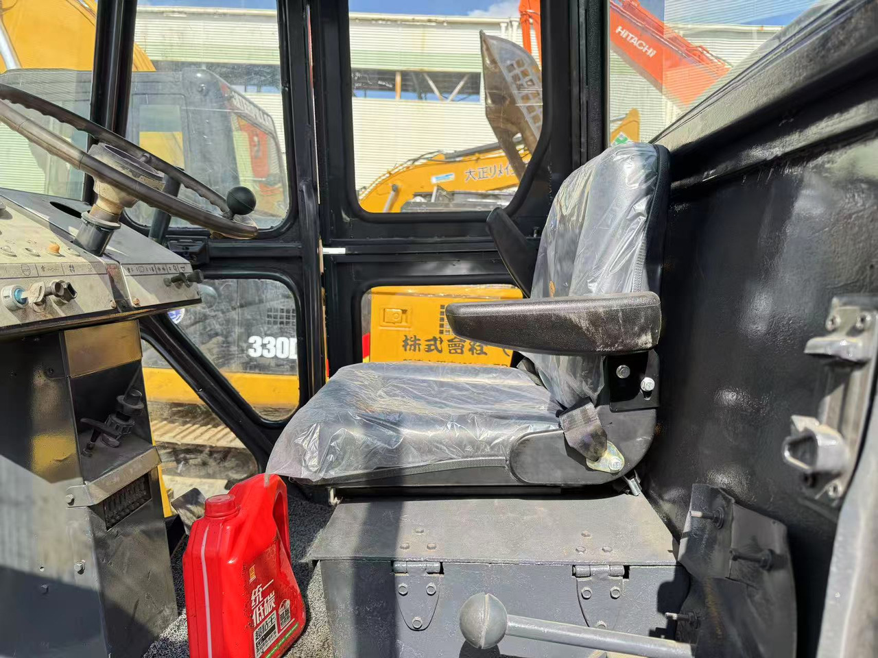 DYNAPAC CA301D - Valjak za puteve: slika 4 DYNAPAC CA301D - Valjak za puteve: slika 4