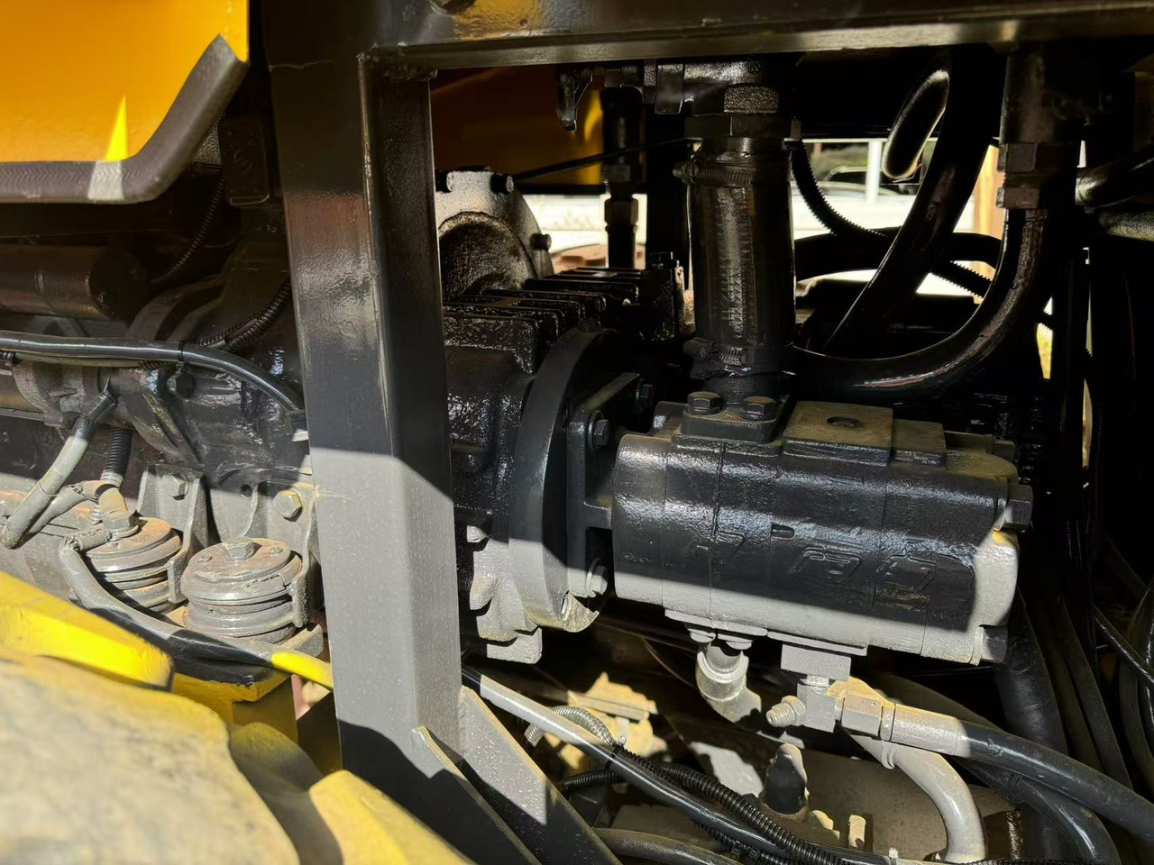 DYNAPAC CA30D - Kompaktor: slika 4 DYNAPAC CA30D - Kompaktor: slika 4