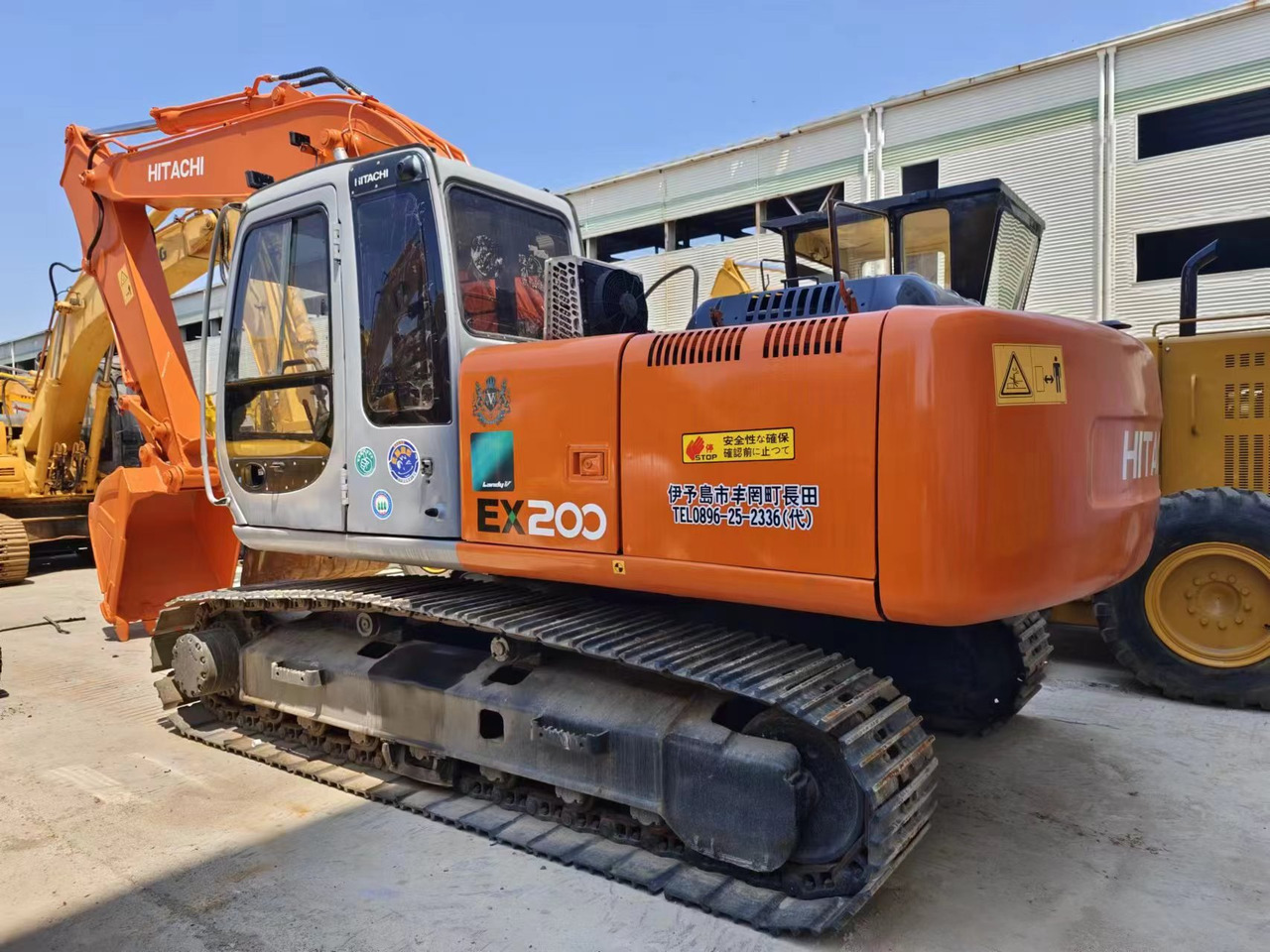 HITACHI EX200-5 - Bager guseničar: slika 1 HITACHI EX200-5 - Bager guseničar: slika 1