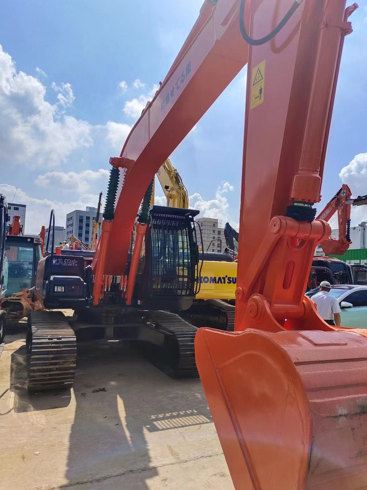 HITACHI ZX200 - Bager guseničar: slika 3 HITACHI ZX200 - Bager guseničar: slika 3