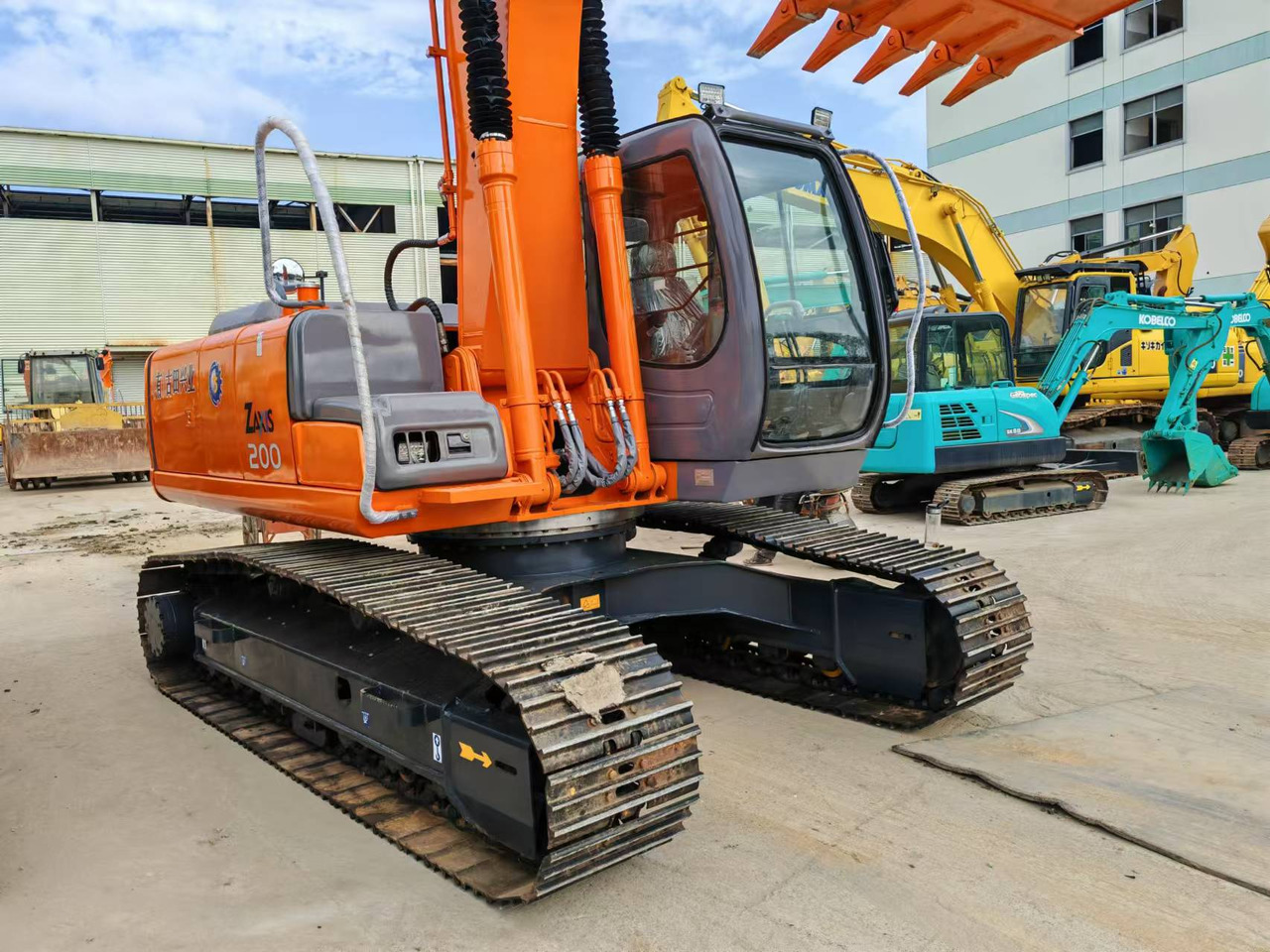 HITACHI ZX200 - Bager guseničar: slika 3 HITACHI ZX200 - Bager guseničar: slika 3