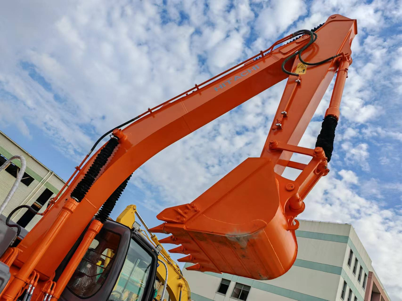 HITACHI ZX200 - Bager guseničar: slika 5 HITACHI ZX200 - Bager guseničar: slika 5