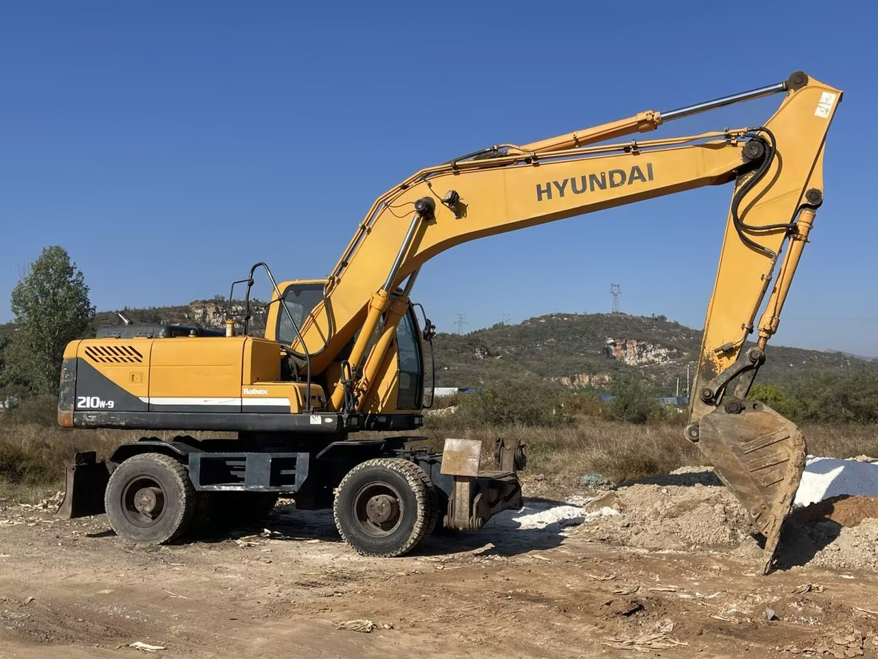 HYUNDAI 210W-9 - Bager točkaš: slika 3 HYUNDAI 210W-9 - Bager točkaš: slika 3